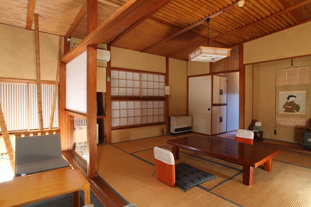 Hatsunoyu Yamanouchi  Rum bild